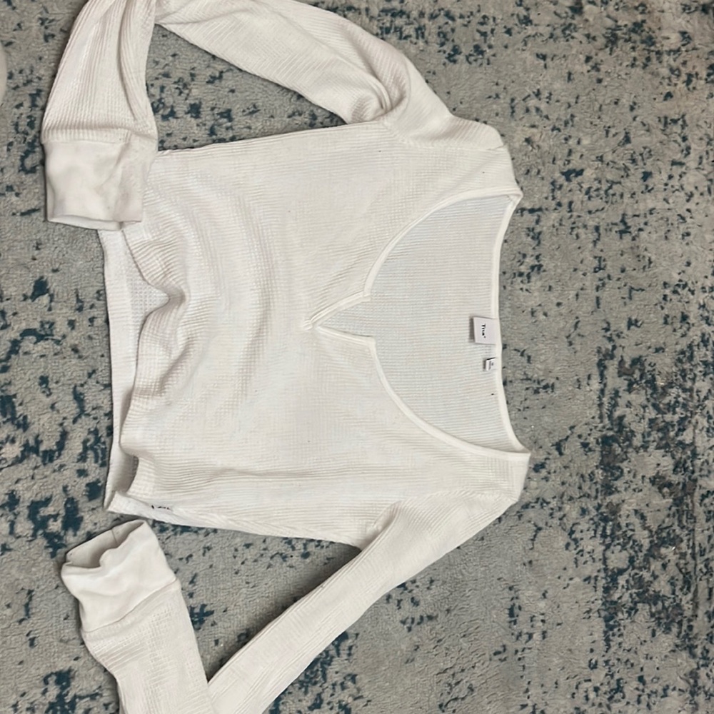 cropped aritiza long sleeve